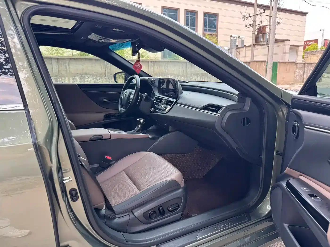 Lexus ES 2021 Model 200 Premium Edition — миниатюра 6