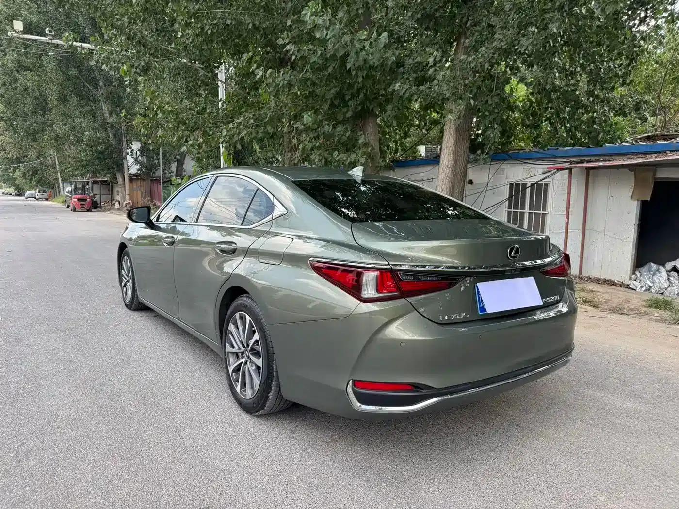 Lexus ES 2021 Model 200 Premium Edition — миниатюра 10
