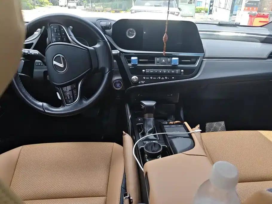 Lexus ES 2021 300h Premium Edition — миниатюра 12