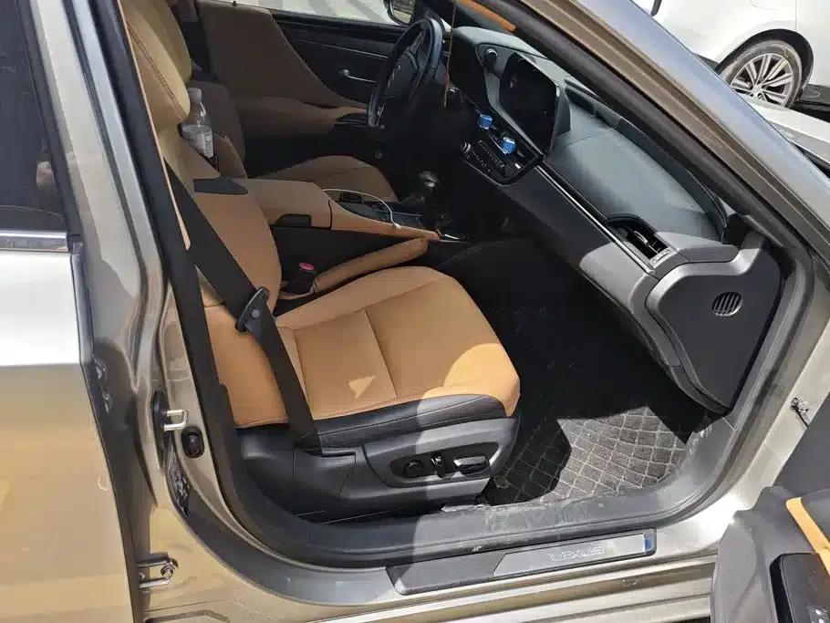 Lexus ES 2021 300h Premium Edition — миниатюра 8