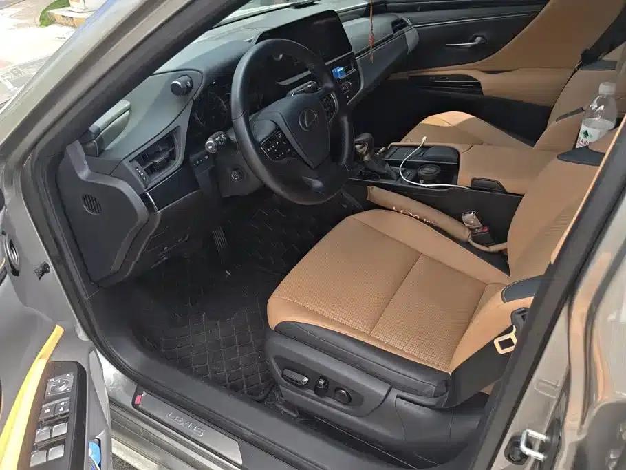 Lexus ES 2021 300h Premium Edition — миниатюра 9