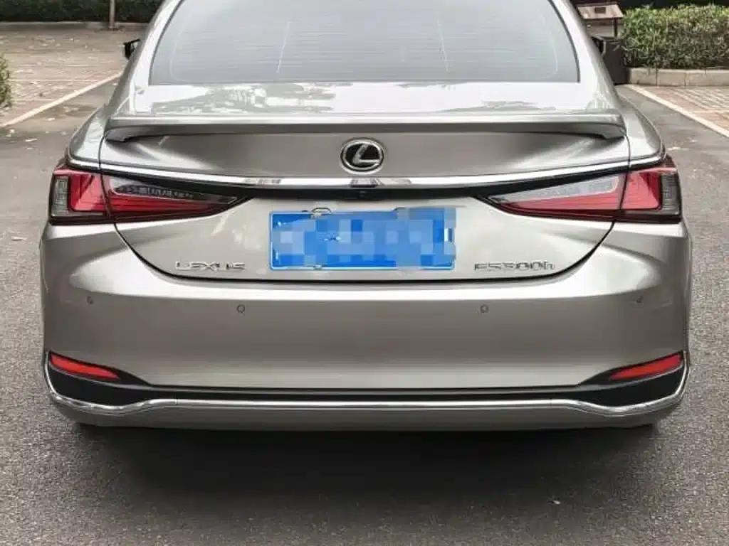 Lexus ES 2022 300h Premium Edition — миниатюра 5