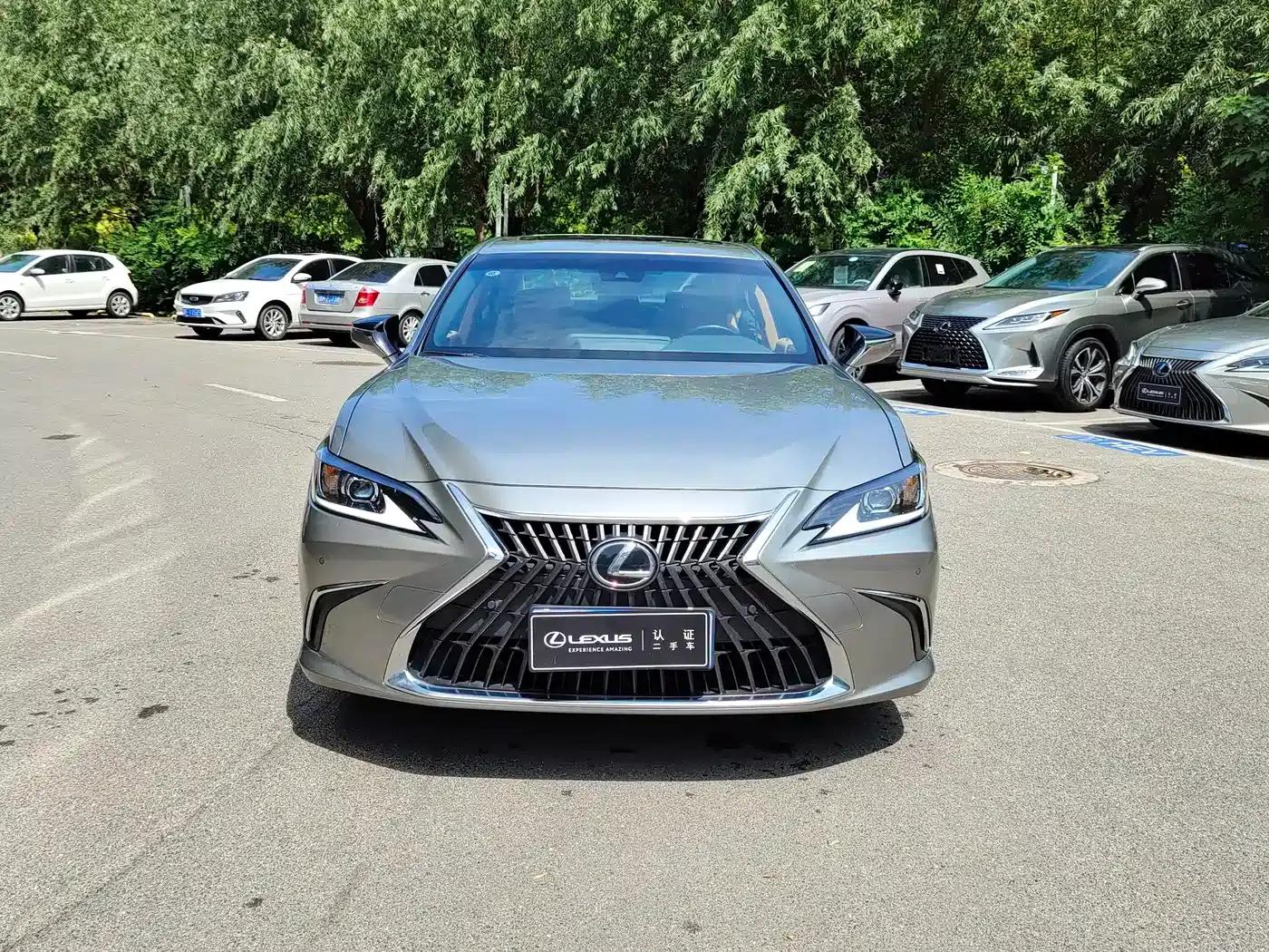 Lexus ES 2022 200 Premium Edition — миниатюра 1