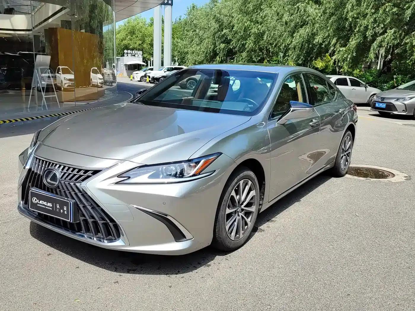 Lexus ES 2022 200 Premium Edition — миниатюра 2