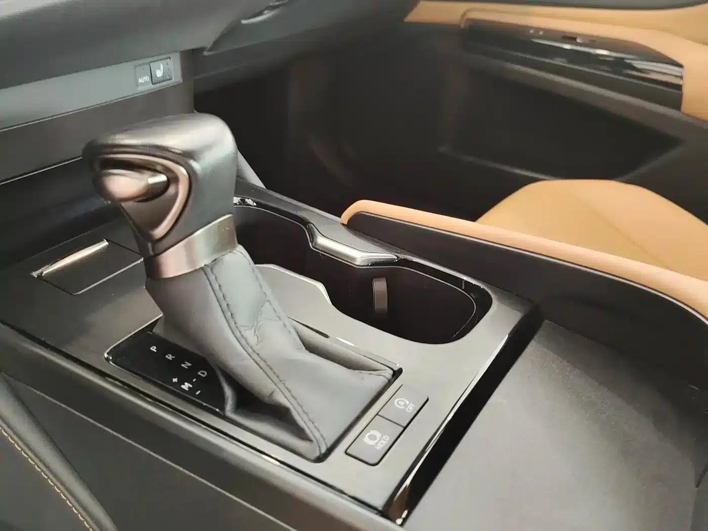 Lexus ES 2022 200 Premium Edition — миниатюра 12