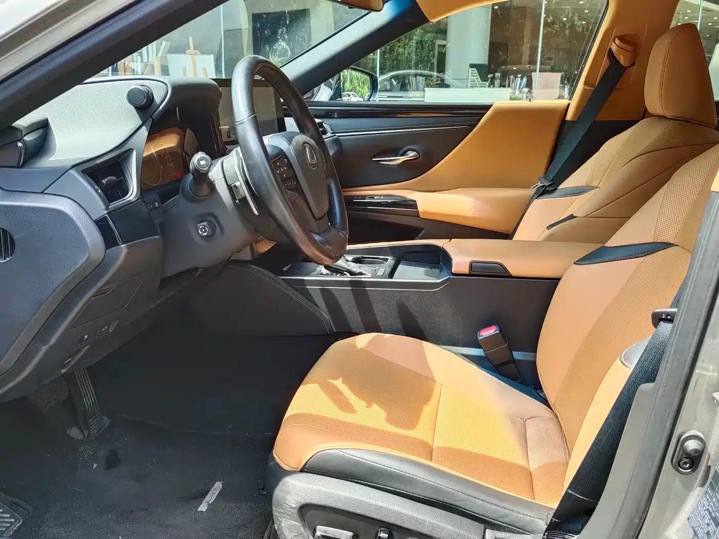 Lexus ES 2022 200 Premium Edition — миниатюра 3