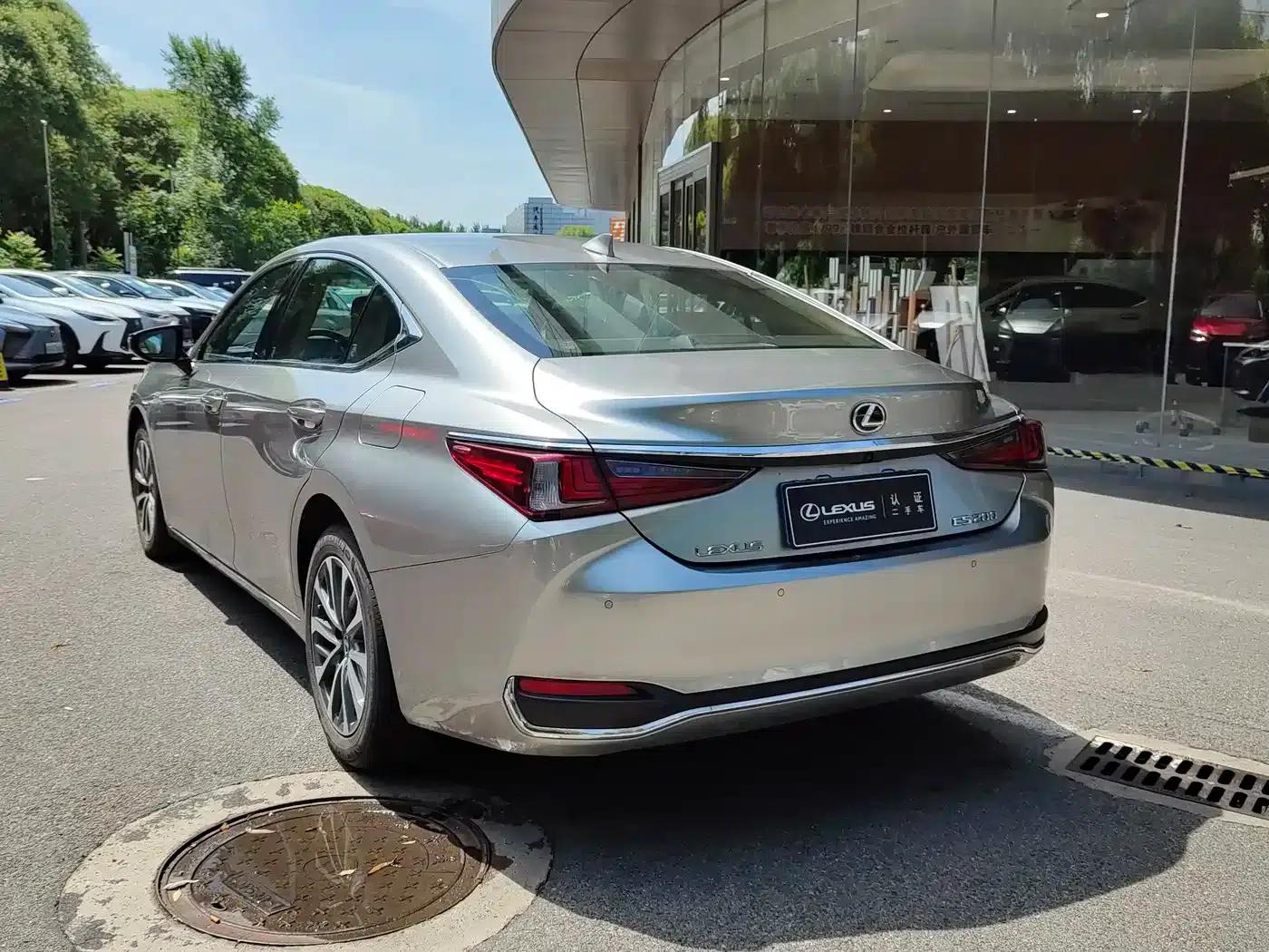 Lexus ES 2022 200 Premium Edition — миниатюра 6