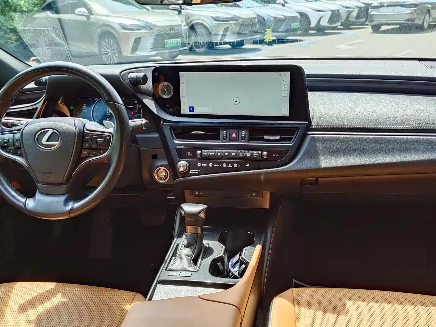 Lexus ES 2022 200 Premium Edition — миниатюра 9