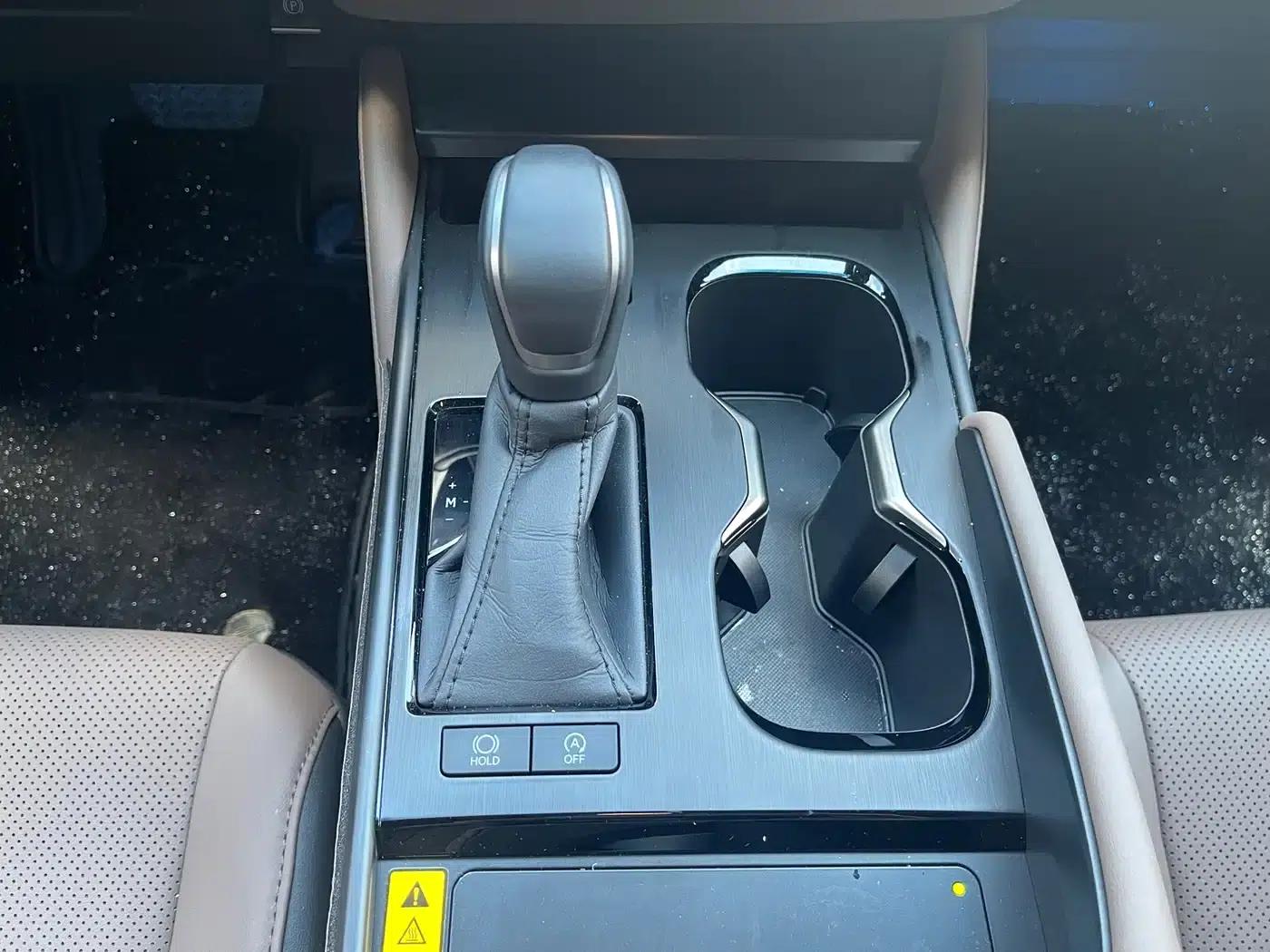 Lexus ES 2025 200 Premium Edition — миниатюра 9