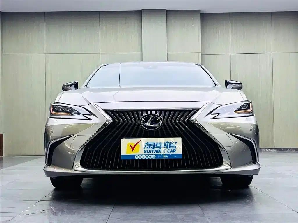 Lexus ES 2018 300h Executive Edition (China V emission standard) — миниатюра 2