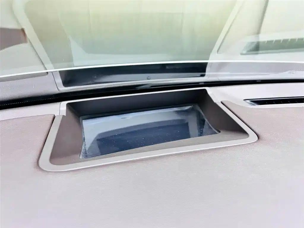 Lexus ES 2018 300h Executive Edition (China V emission standard) — миниатюра 18
