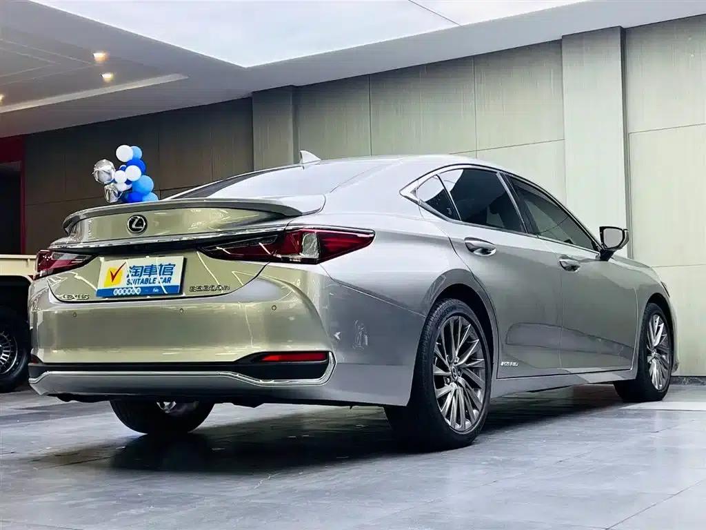 Lexus ES 2018 300h Executive Edition (China V emission standard) — миниатюра 4