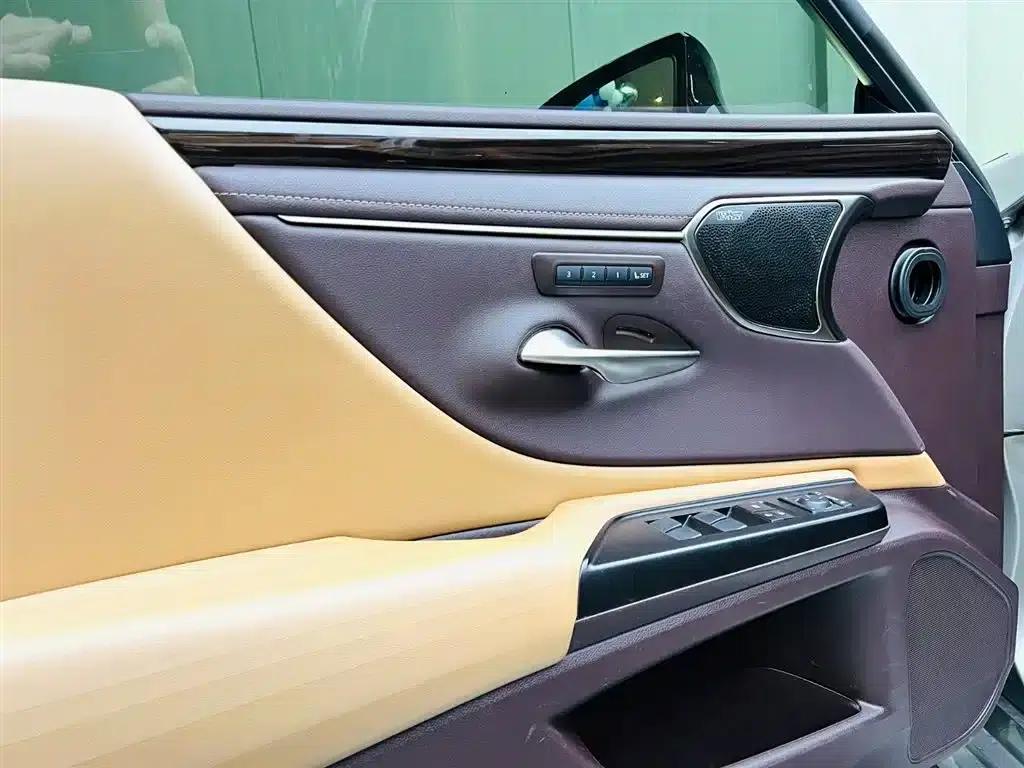 Lexus ES 2018 300h Executive Edition (China V emission standard) — миниатюра 9