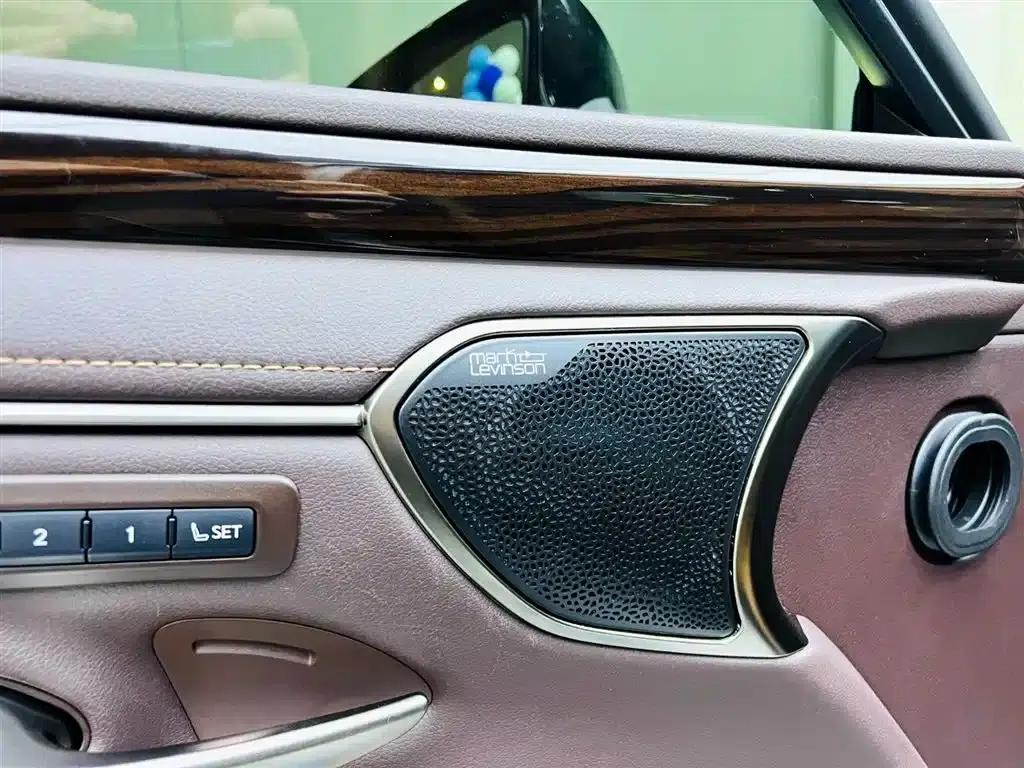 Lexus ES 2018 300h Executive Edition (China V emission standard) — миниатюра 10