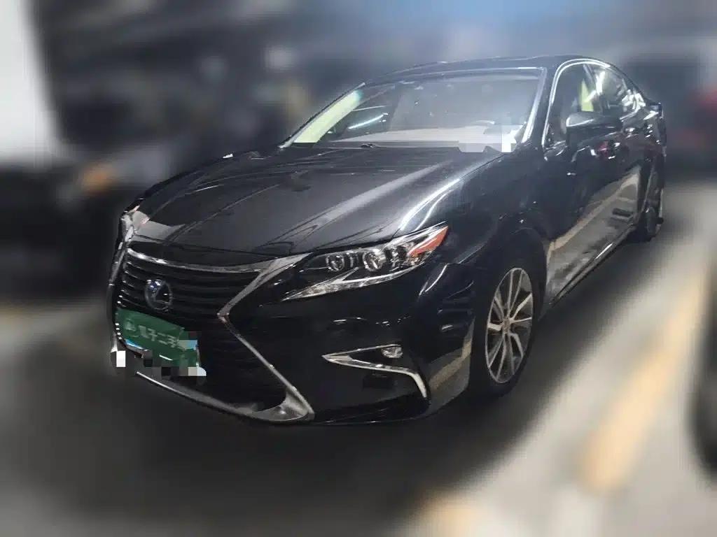 Lexus ES 2015 300h Luxury Edition — миниатюра 1