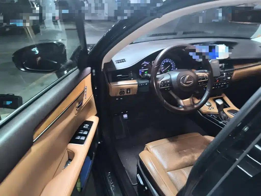 Lexus ES 2015 300h Luxury Edition — миниатюра 14