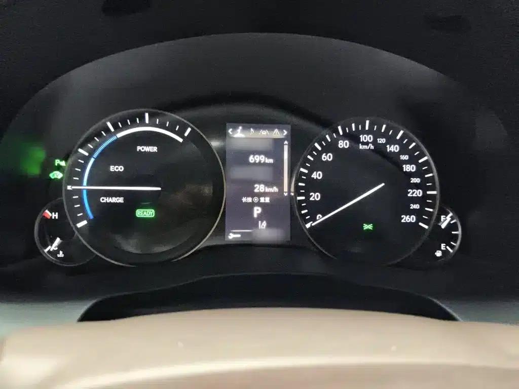 Lexus ES 2015 300h Luxury Edition — миниатюра 4