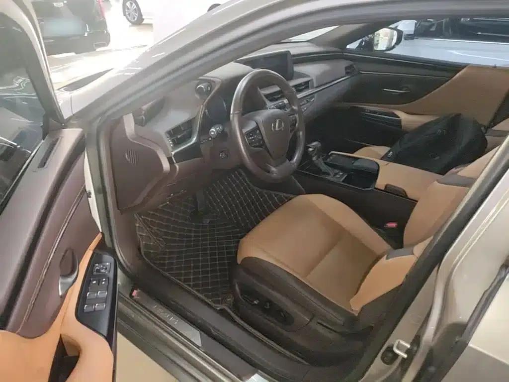 Lexus ES 2021 300h Premium Edition — миниатюра 16