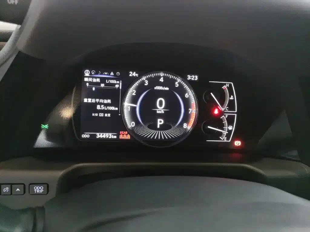 Lexus ES 2024 200 Premium Edition — миниатюра 12
