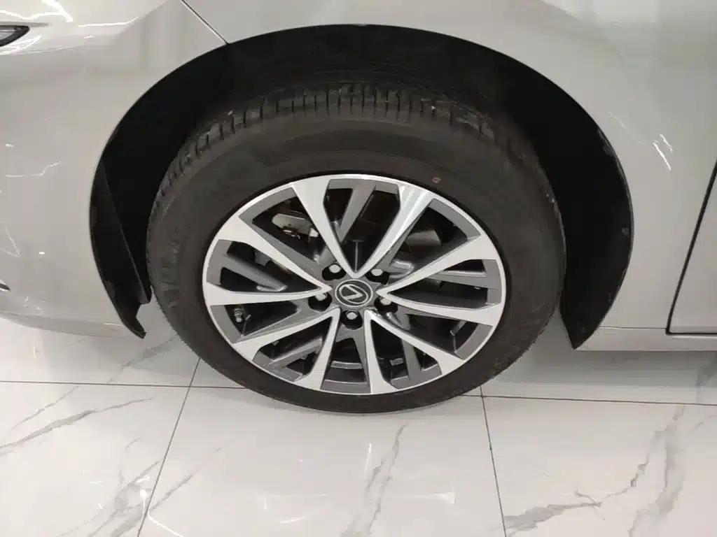 Lexus ES 2024 200 Premium Edition — миниатюра 23