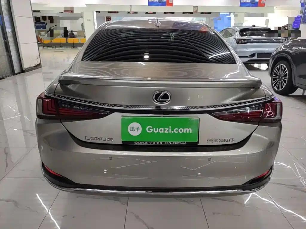 Lexus ES 2024 200 Premium Edition — миниатюра 6