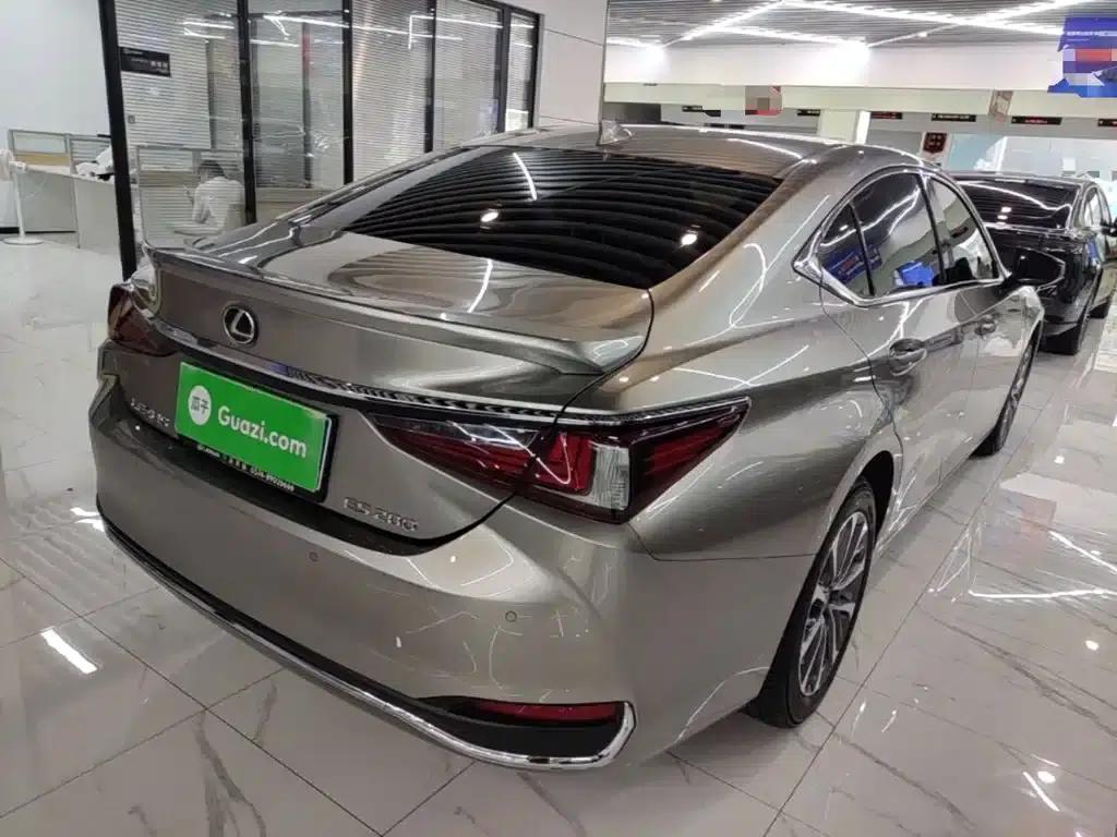 Lexus ES 2024 200 Premium Edition — миниатюра 7