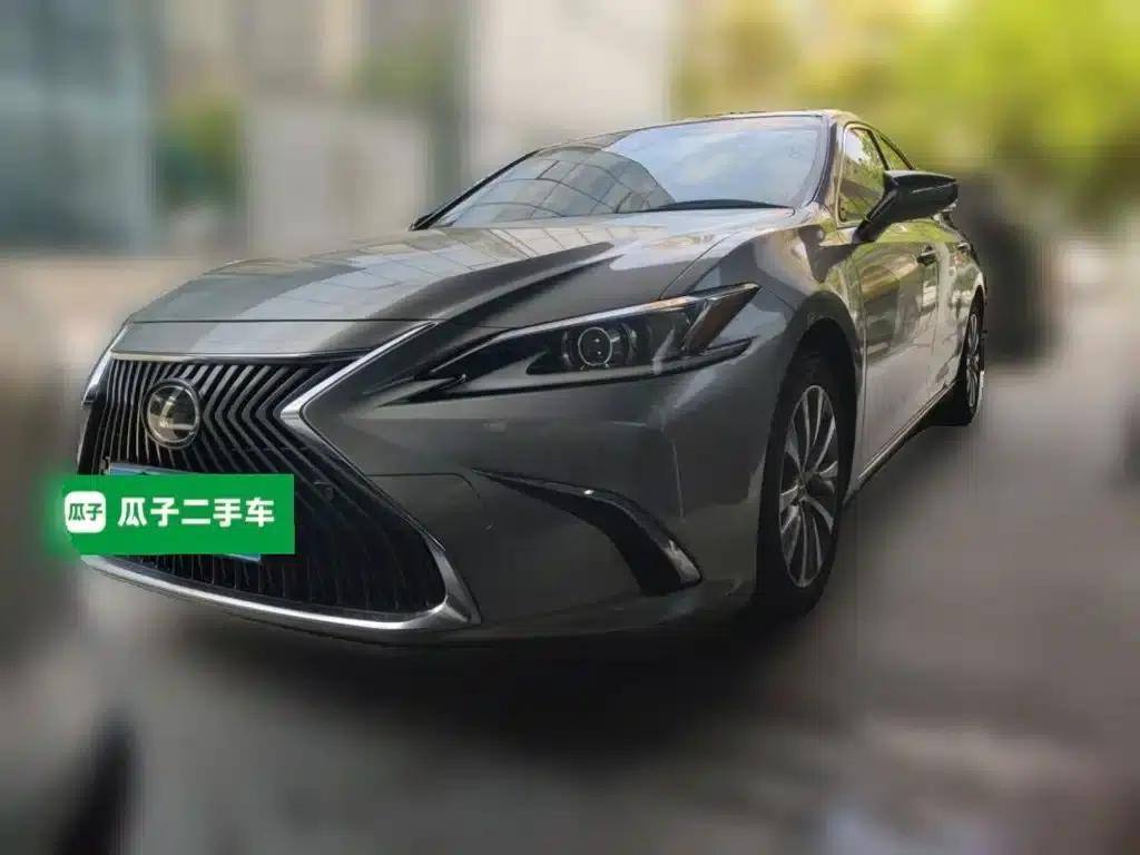 Lexus ES 2018 200 Luxury Edition (China V emission standard) — миниатюра 1