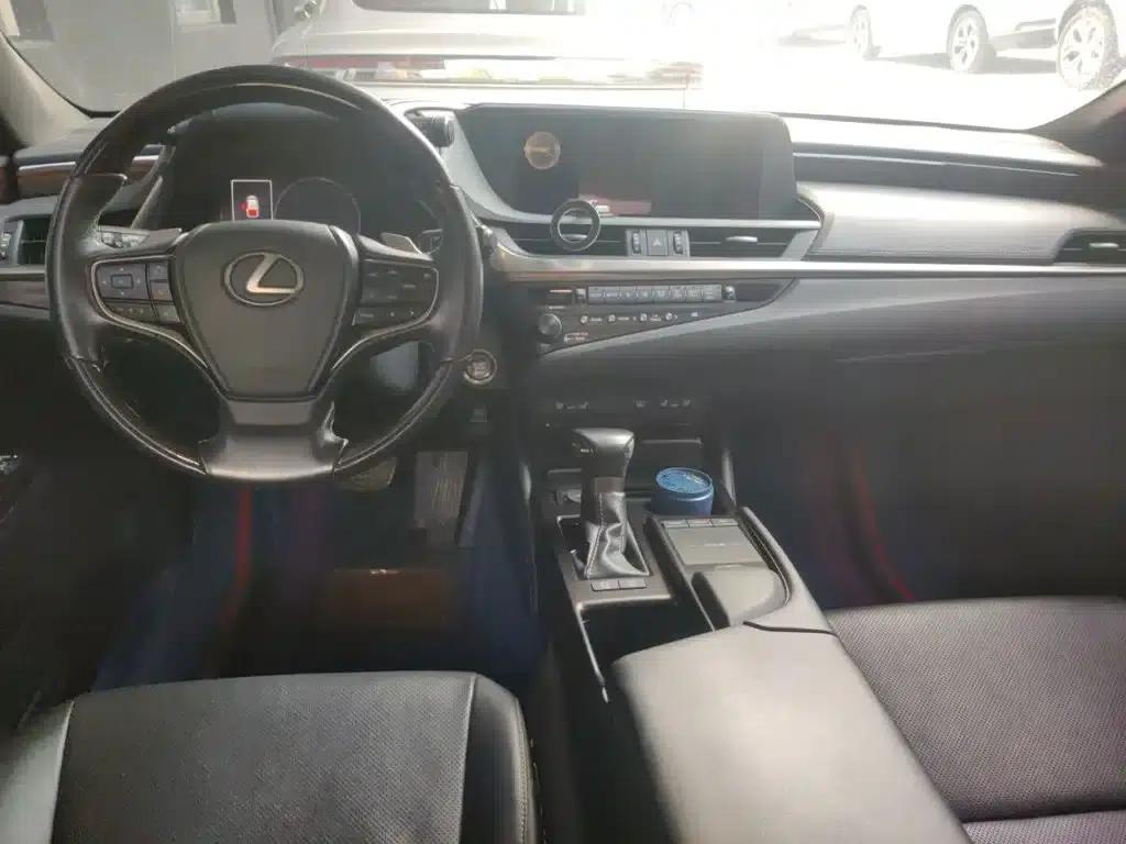 Lexus ES 2018 200 Luxury Edition (China V emission standard) — миниатюра 13