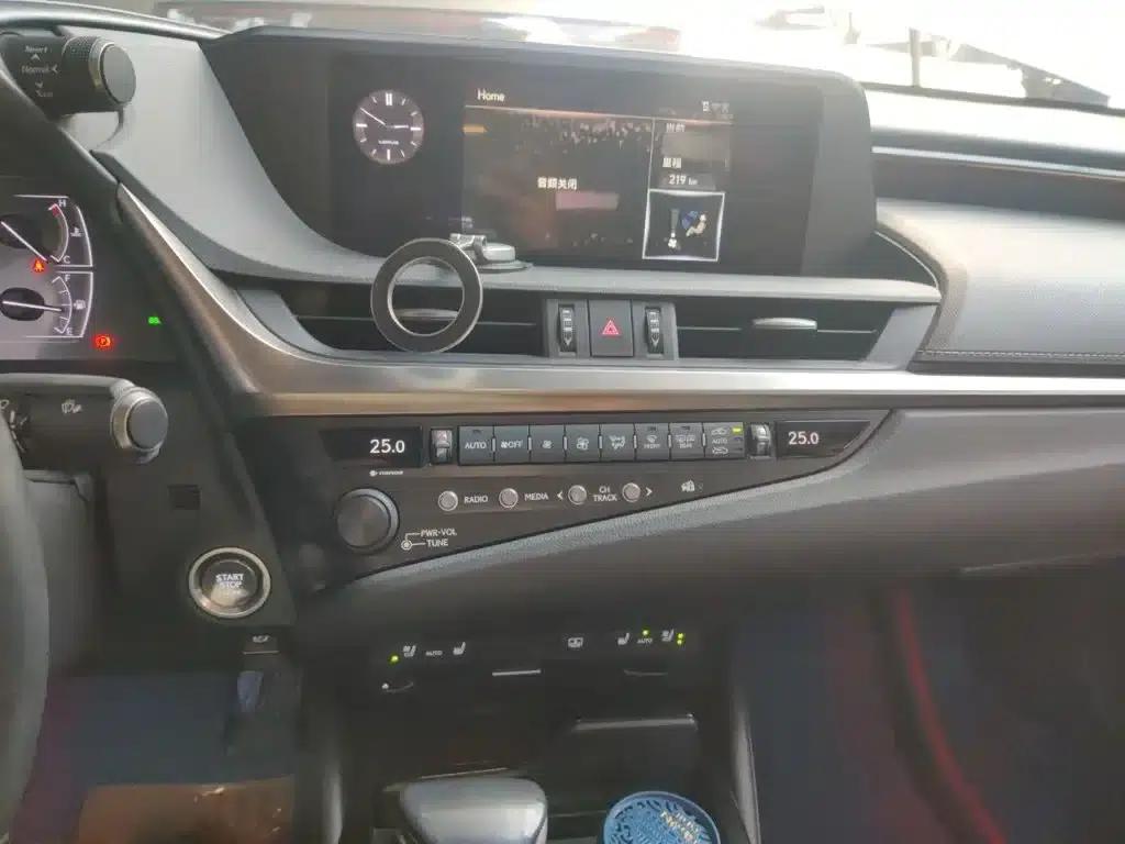 Lexus ES 2018 200 Luxury Edition (China V emission standard) — миниатюра 6