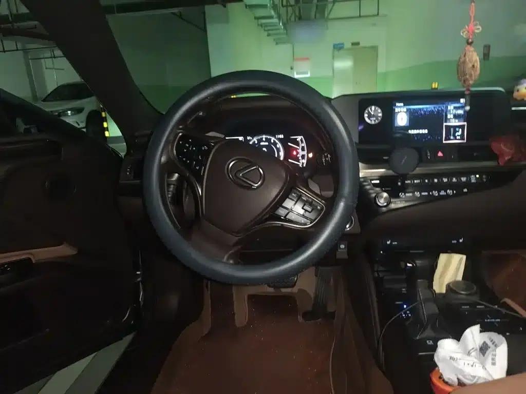 Lexus ES 2020 200 Excellence Edition — миниатюра 3