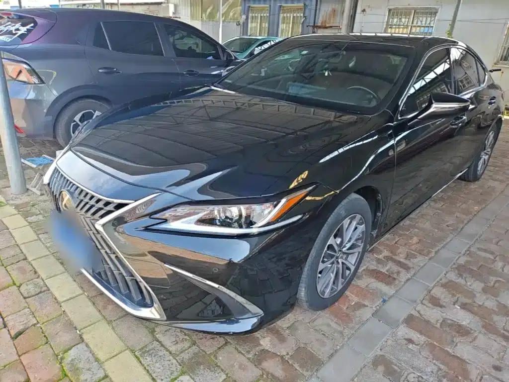 Lexus ES 2022 200 Premium Edition — миниатюра 1