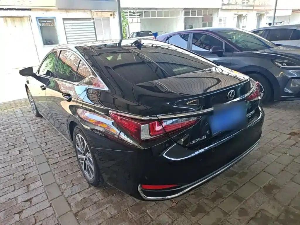 Lexus ES 2022 200 Premium Edition — миниатюра 5