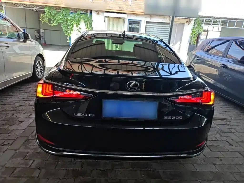 Lexus ES 2022 200 Premium Edition — миниатюра 6