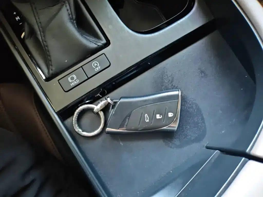 Lexus ES 2022 200 Premium Edition — миниатюра 9