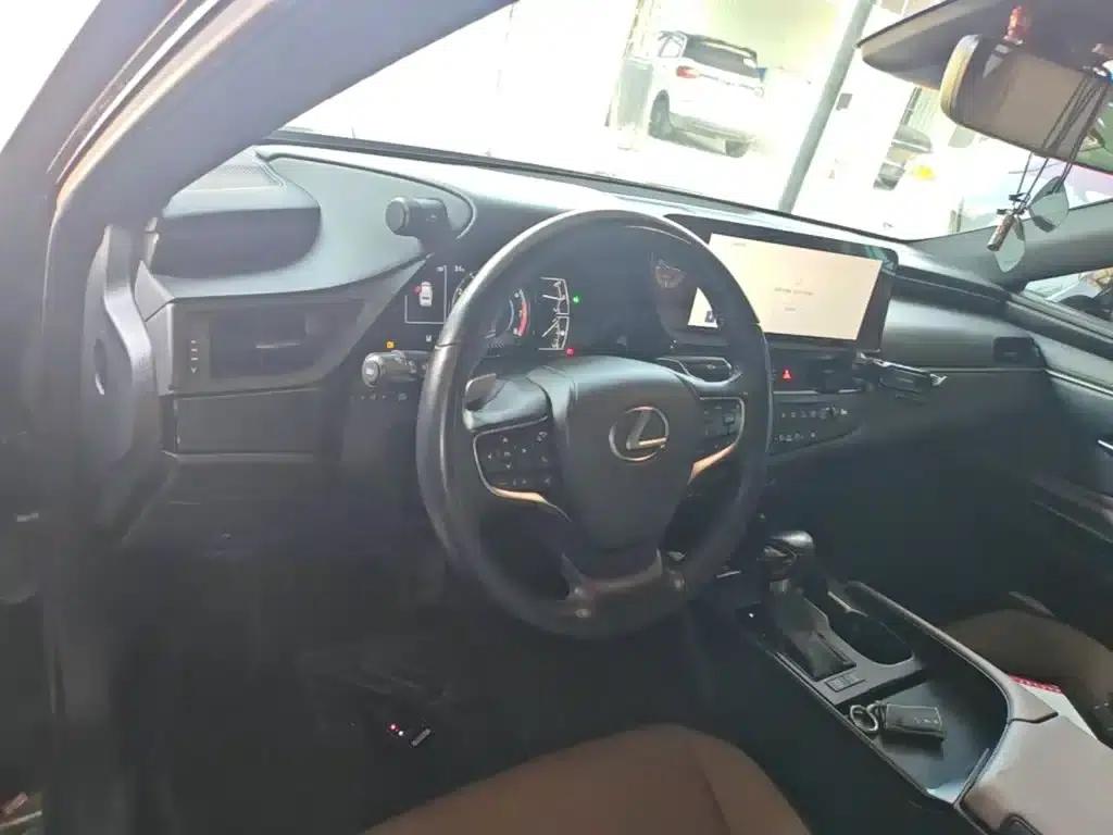Lexus ES 2022 200 Premium Edition — миниатюра 10
