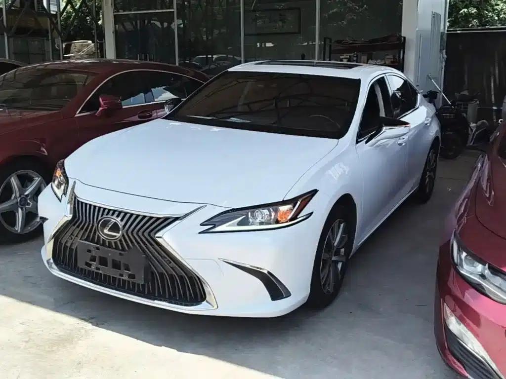 Lexus ES 2020 200 Luxury Edition — миниатюра 2