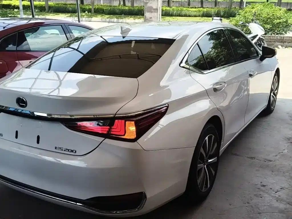 Lexus ES 2020 200 Luxury Edition — миниатюра 7
