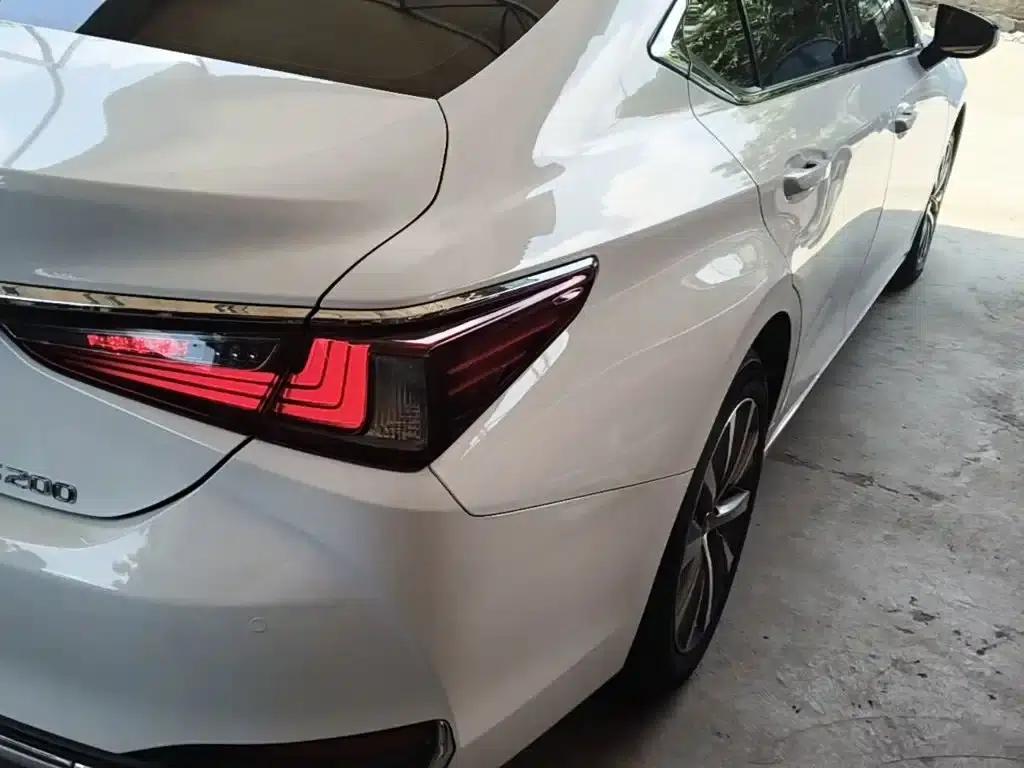Lexus ES 2020 200 Luxury Edition — миниатюра 8