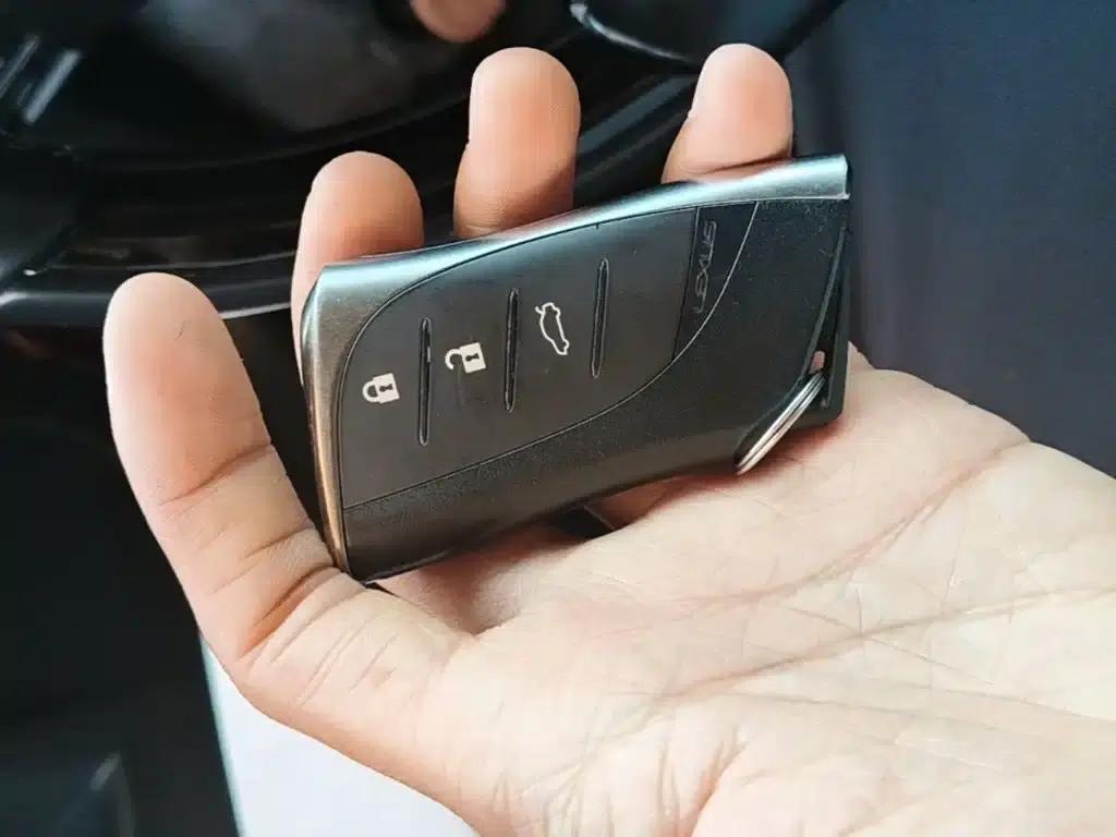 Lexus ES 2020 200 Luxury Edition — миниатюра 9