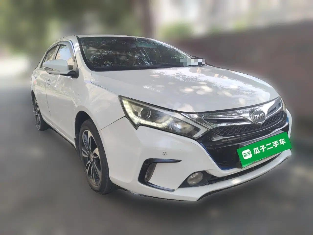 BYD Qin New Energy 2015 1.5T Dual-Crown Flagship Edition — миниатюра 3