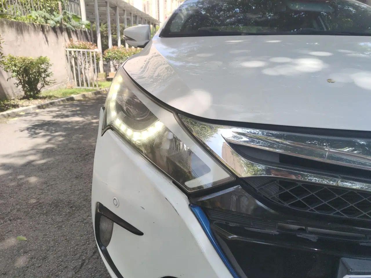 BYD Qin New Energy 2015 1.5T Dual-Crown Flagship Edition — миниатюра 7