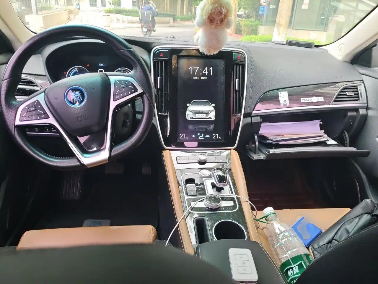 BYD Qin New Energy 2018 Qin EV450 Smart Connect Prestige Model — миниатюра 9