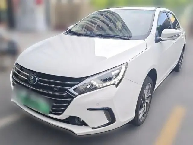 BYD Qin New Energy 2018 Qin EV450 Smart Connect Prestige Model