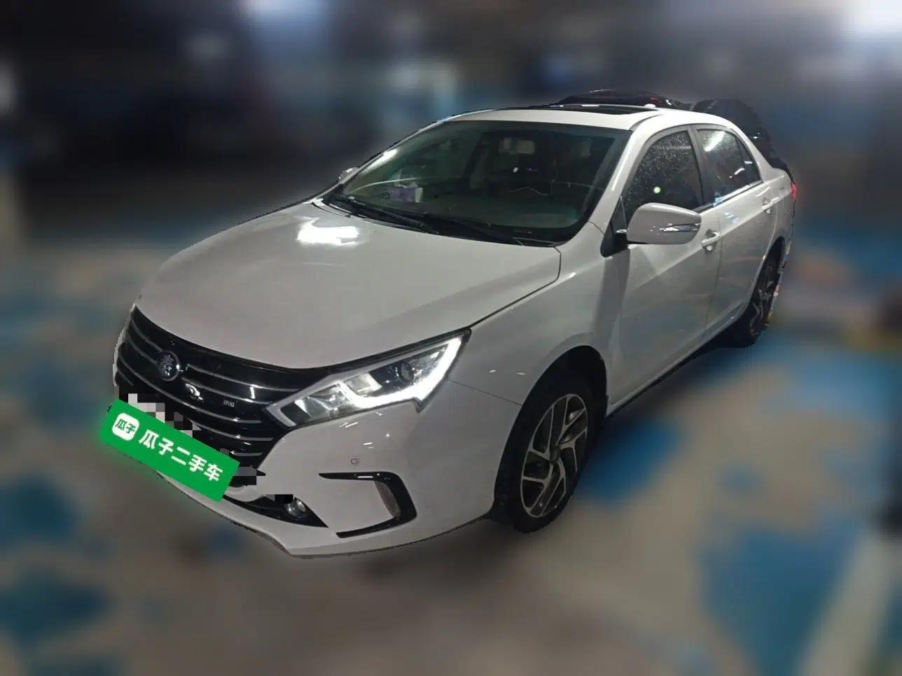BYD Qin New Energy 2018 Qin EV450 Smart Connect Prestige Model — миниатюра 1