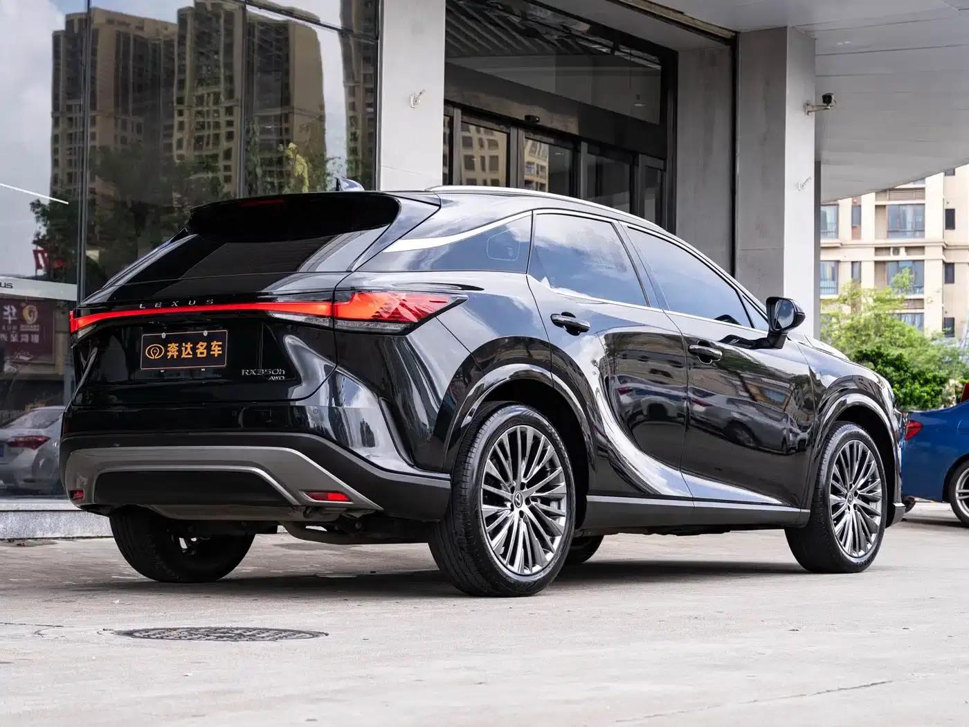 Lexus RX 2023 350h AWD Premium Edition — миниатюра 3