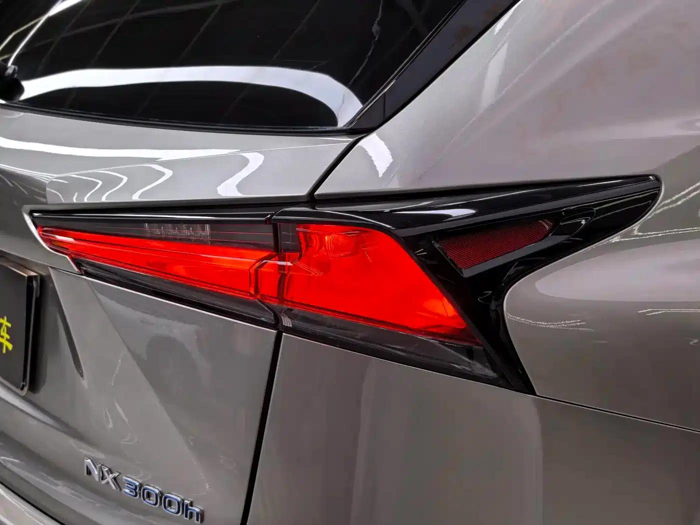 Lexus NX 2020 300h FWD Sport Edition (China VI Emission Standard) — миниатюра 35