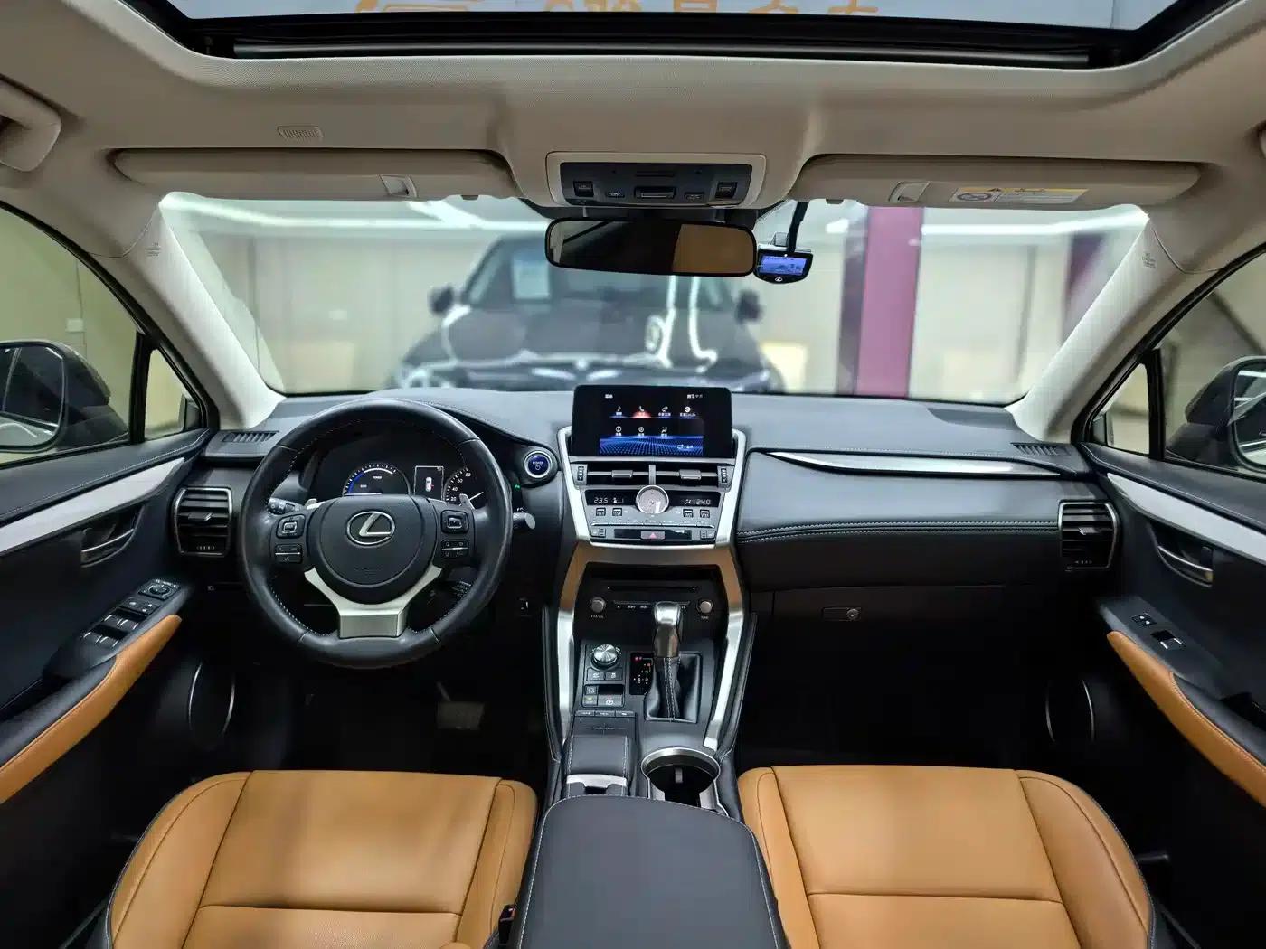Lexus NX 2020 300h FWD Sport Edition (China VI Emission Standard) — миниатюра 9