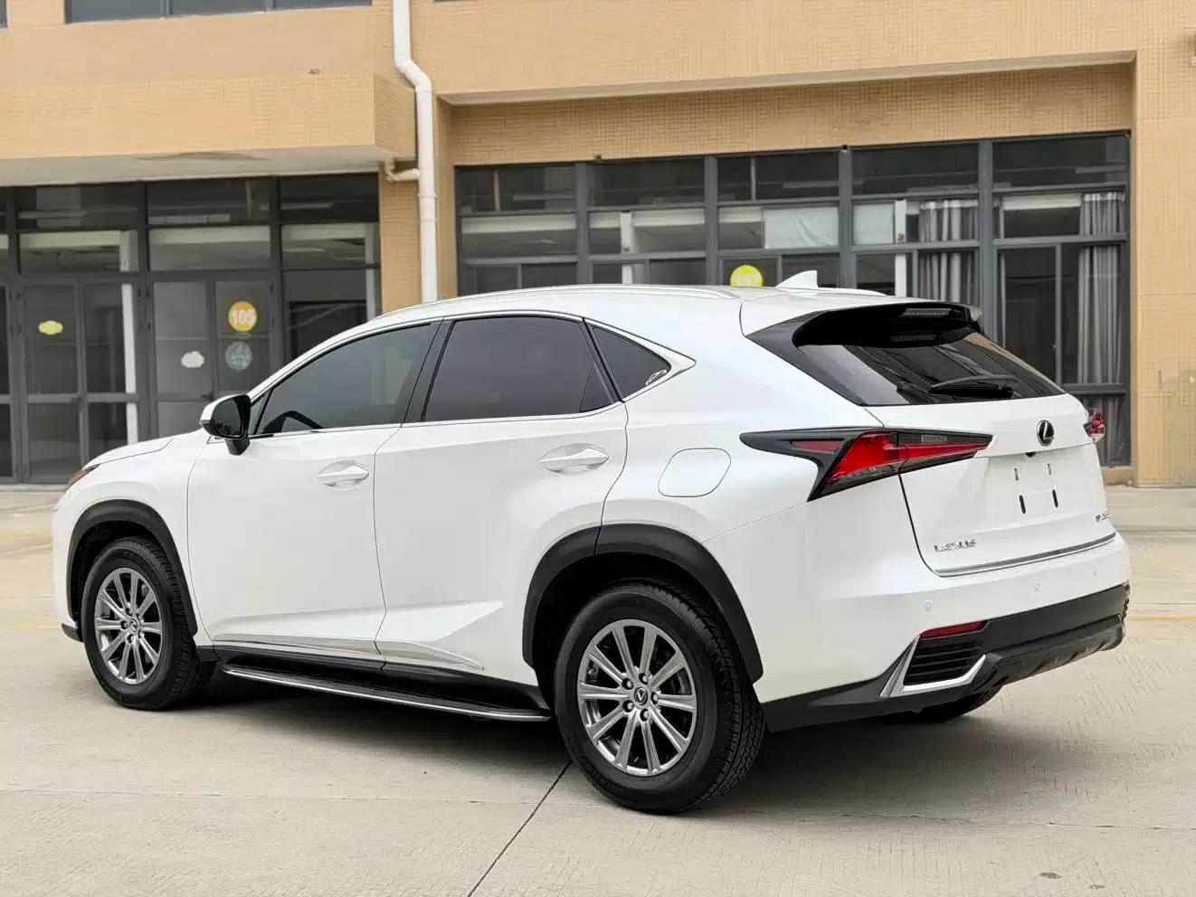 Lexus NX 2020 200 AWD Sport Edition (China VI Emission Standard) — миниатюра 4