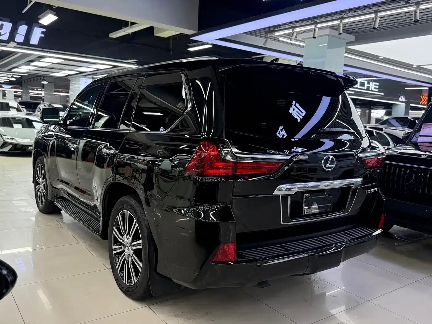 2019 Lexus LX 570 (Canadian Spec) — миниатюра 13