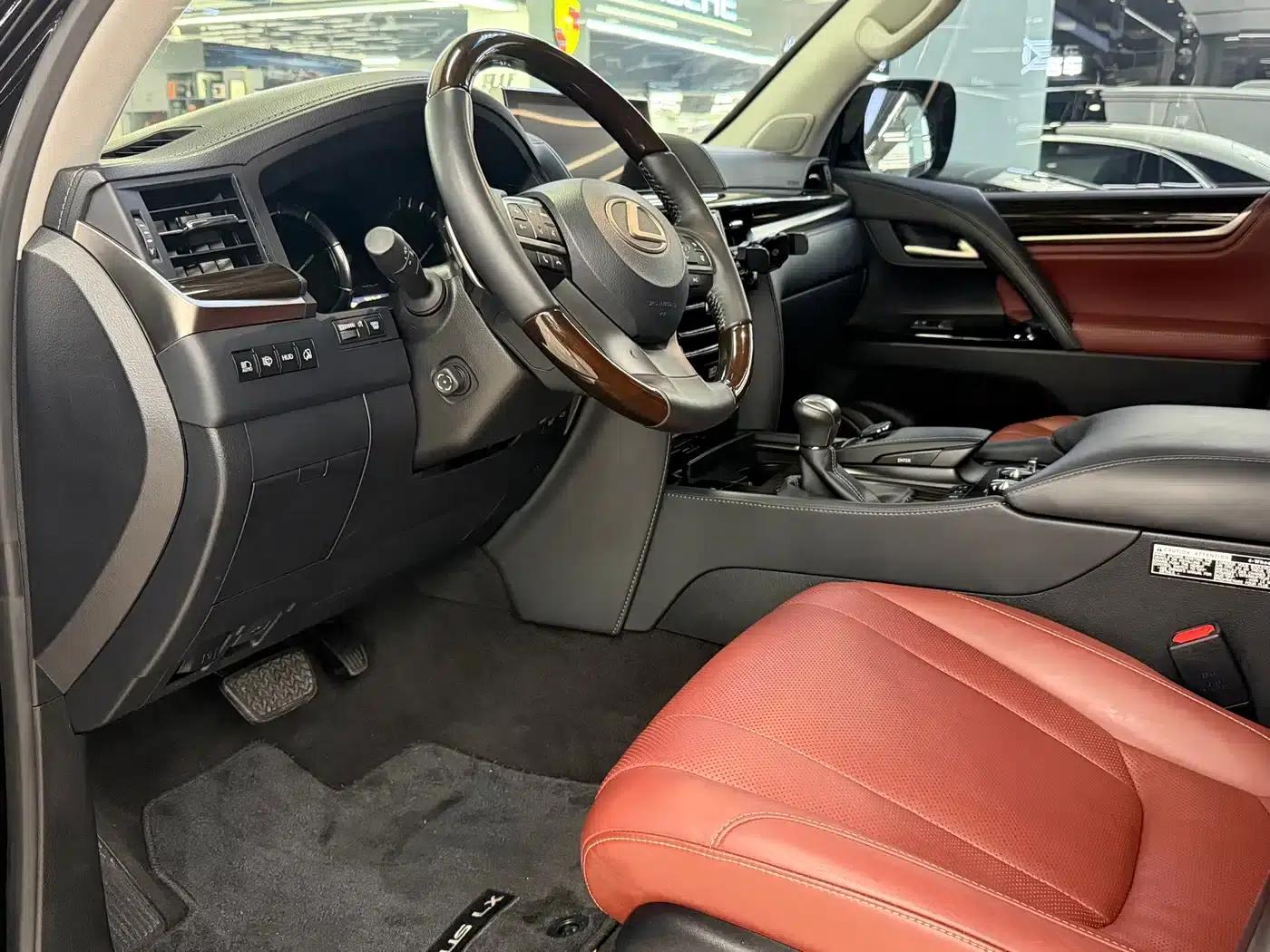 2019 Lexus LX 570 (Canadian Spec) — миниатюра 4